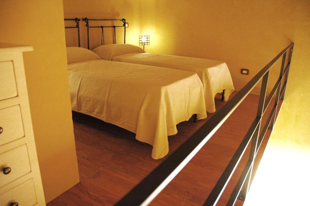 Bioagriturismo Antica Sena Milici Cameră foto